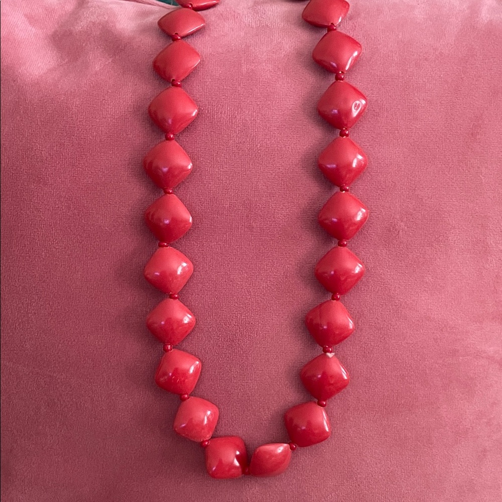 Vintage Red Lucite Beaded Necklace
